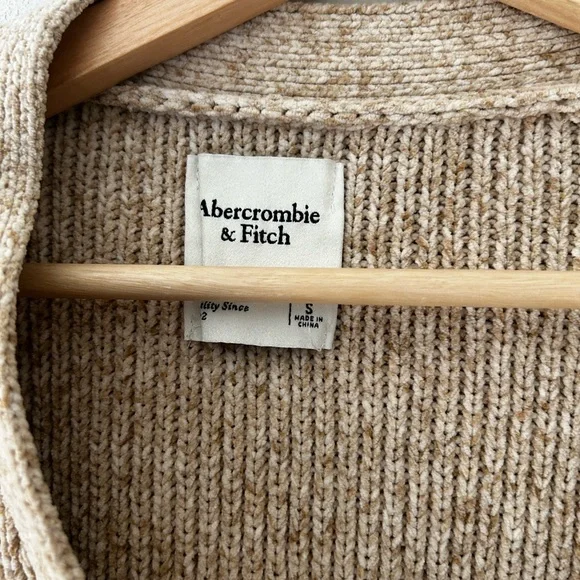 Abercrombie & Fitch Heathered Tan Chunky Knit Cardigan - Picture 2 of 4